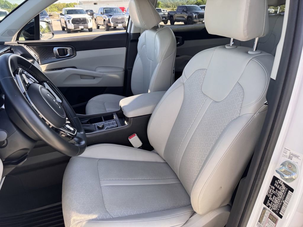 Used 2023 Kia Sorento S FWD image 24