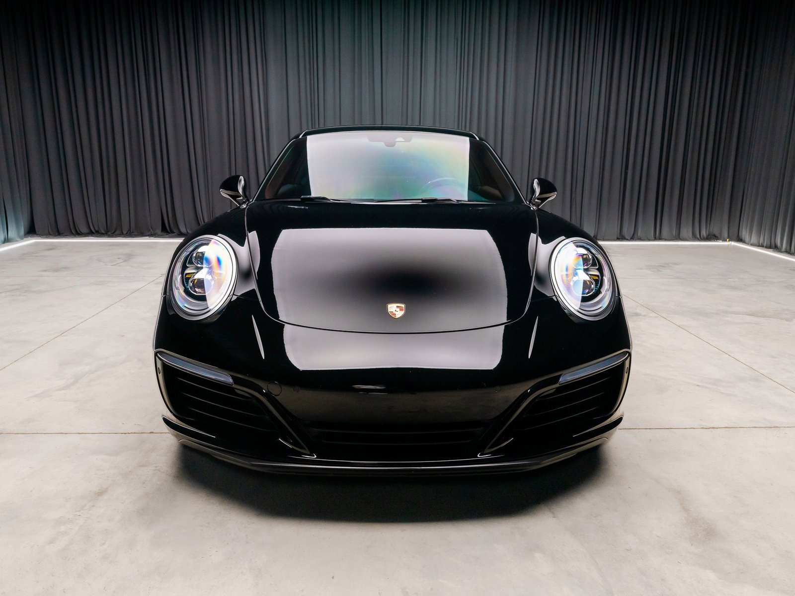 Used 2018 Porsche 911 Carrera 4S image 9