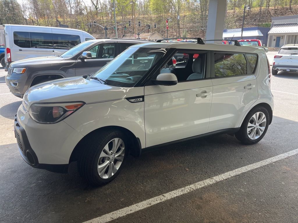 Used 2015 Kia Soul + w/ Audio Package image 6