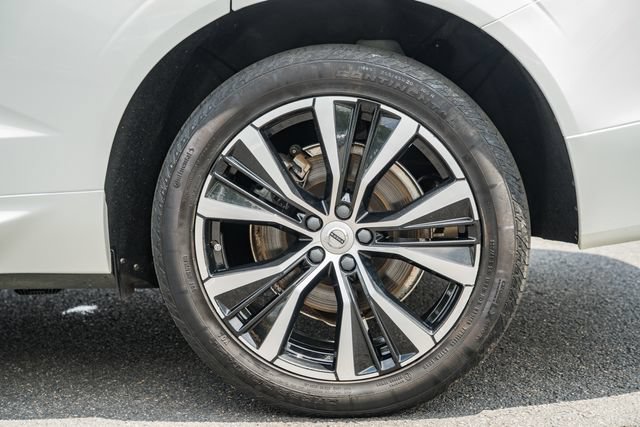 Certified 2023 Volvo XC60 T8 Plus w/ Climate Package AWD/4WD image 18