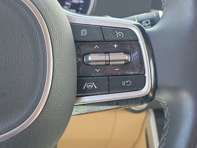 Used 2024 Kia Carnival LX image 31