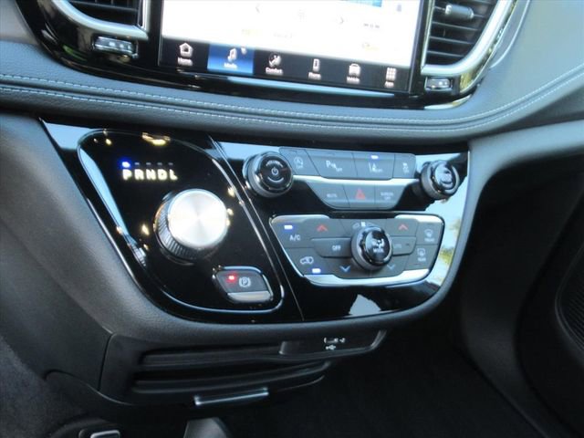 New 2026 Chrysler Pacifica Select FWD image 24