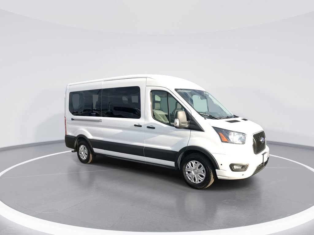 Used 2025 Ford Transit 350 XLT image 2