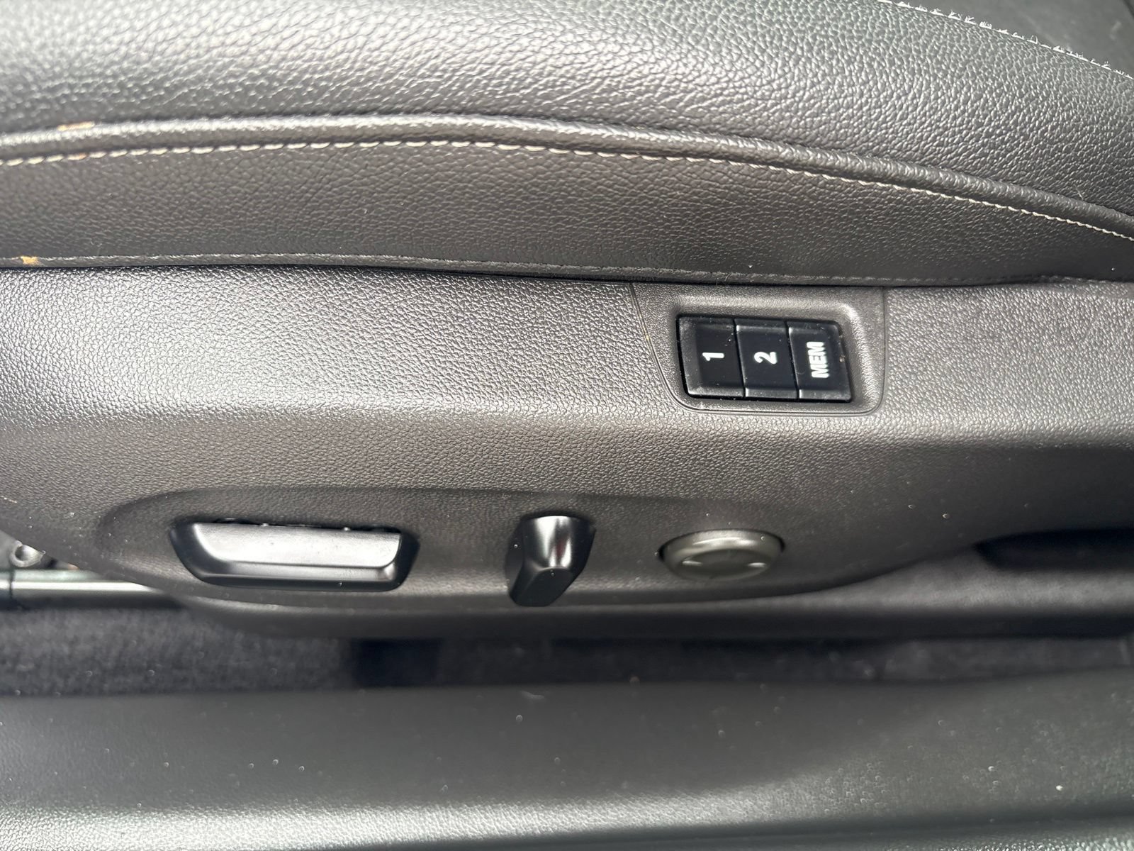 Used 2019 Buick Regal Essence w/ Driver Confidence Package I AWD/4WD image 27