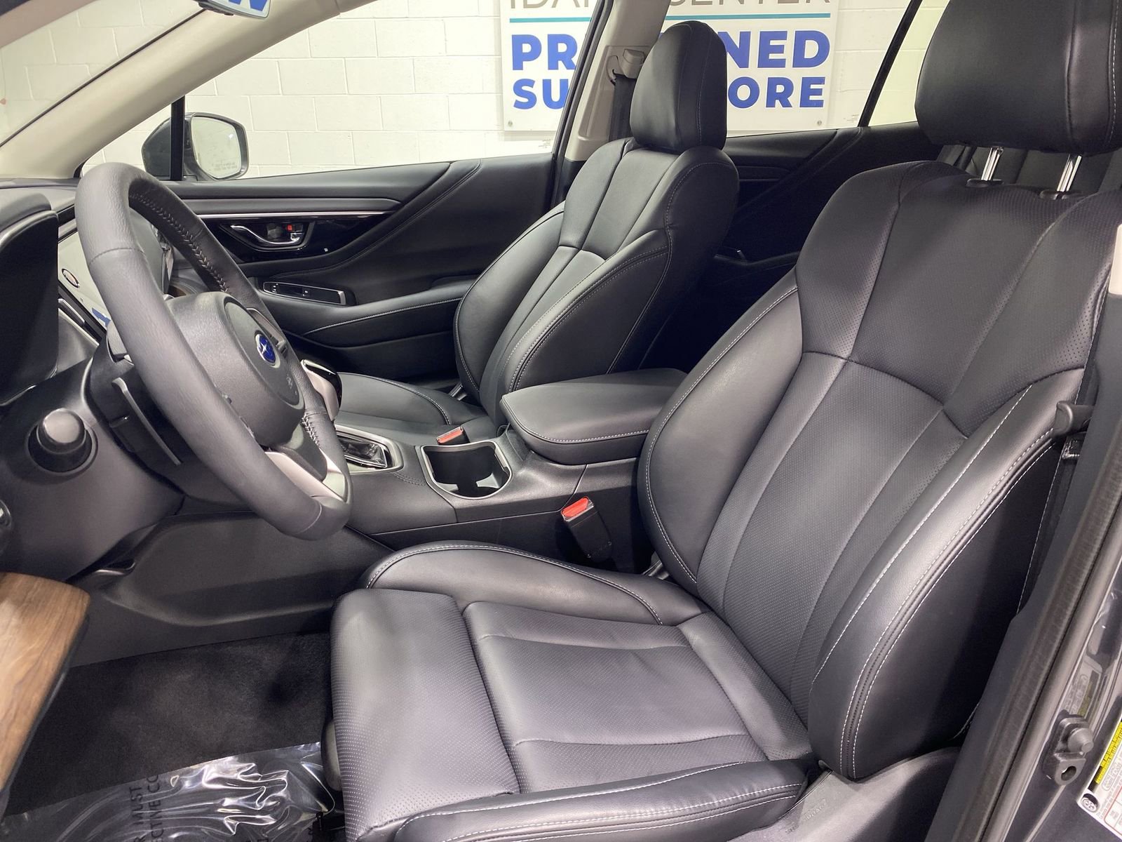 Certified 2025 Subaru Outback Limited AWD/4WD image 11