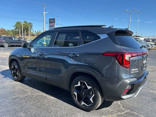 Used 2025 Kia Seltos EX image 8