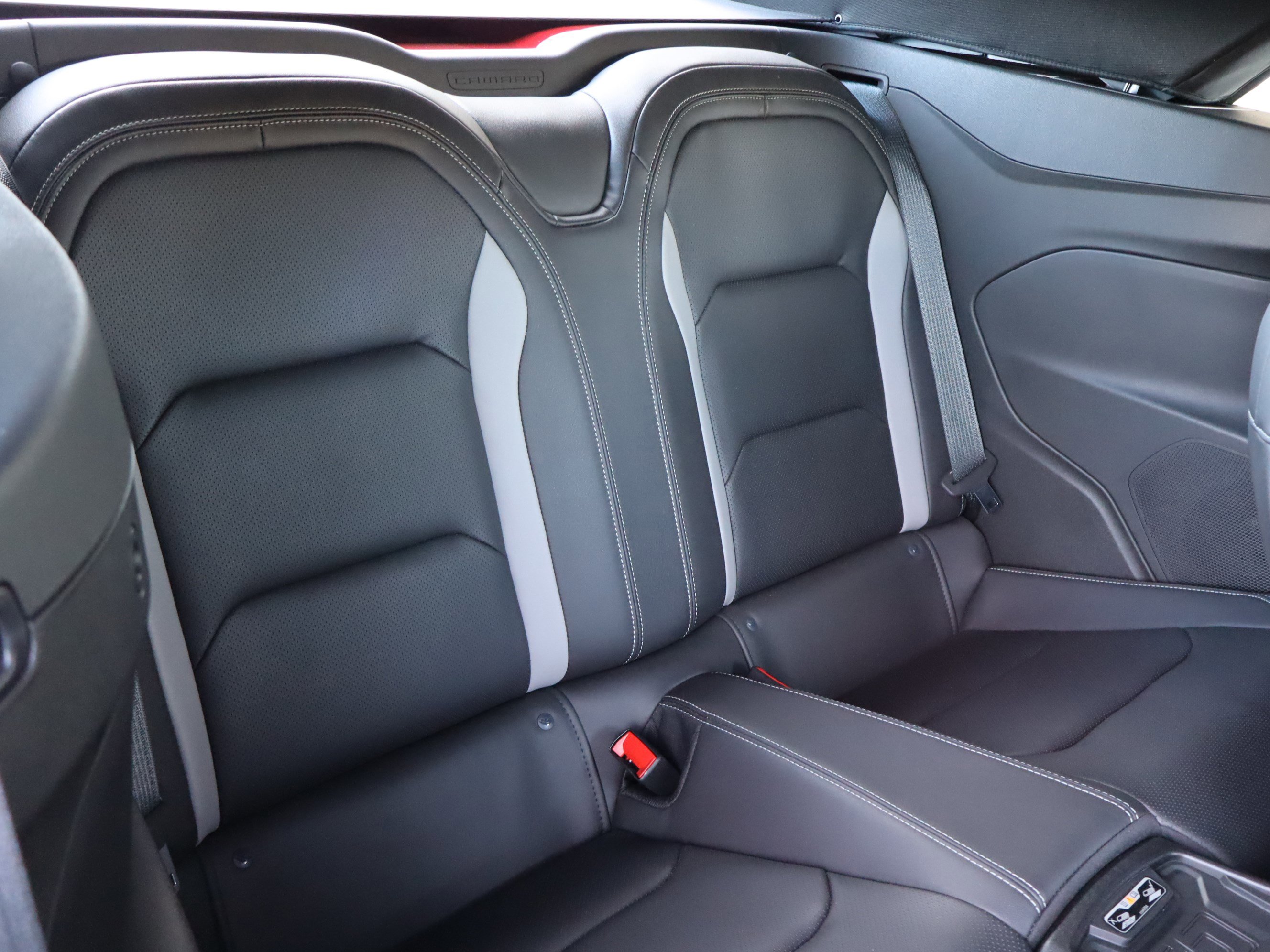 Used 2018 Chevrolet Camaro SS image 33