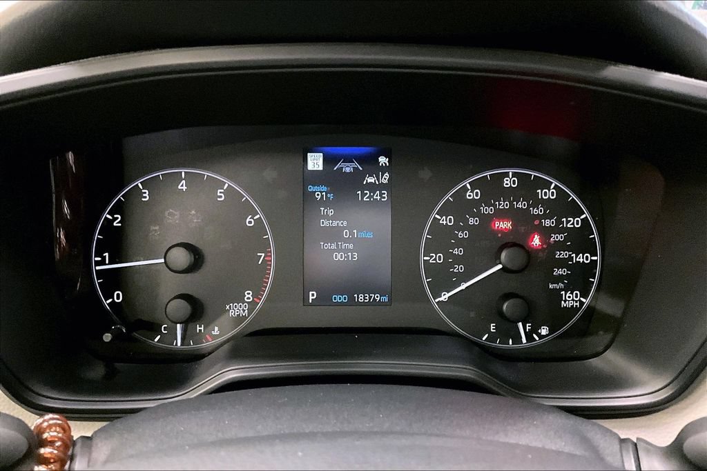 Used 2025 Toyota Corolla LE FWD image 19
