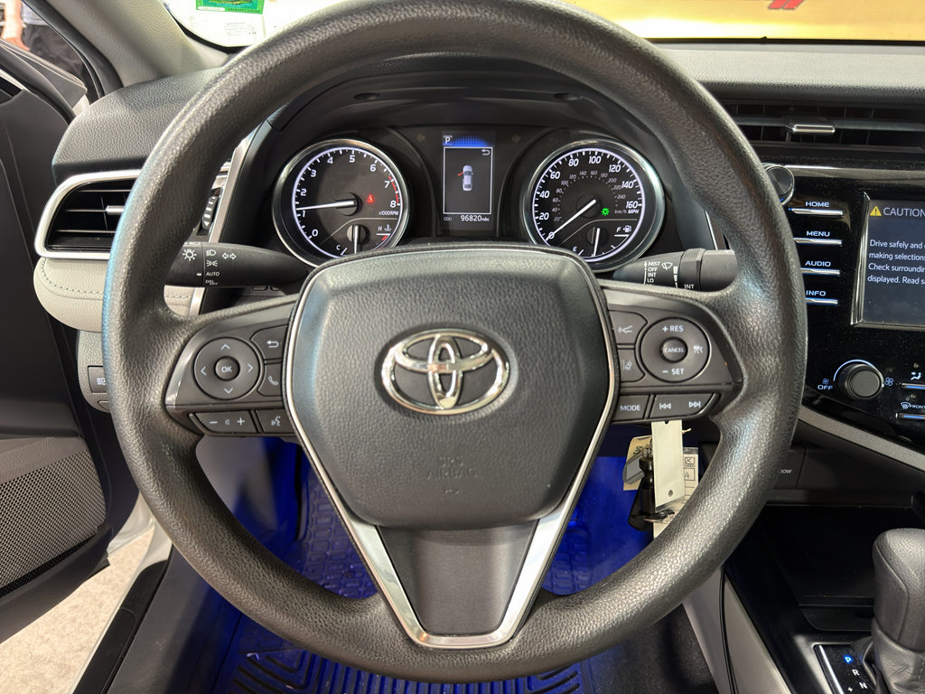 Used 2018 Toyota Camry LE FWD image 6