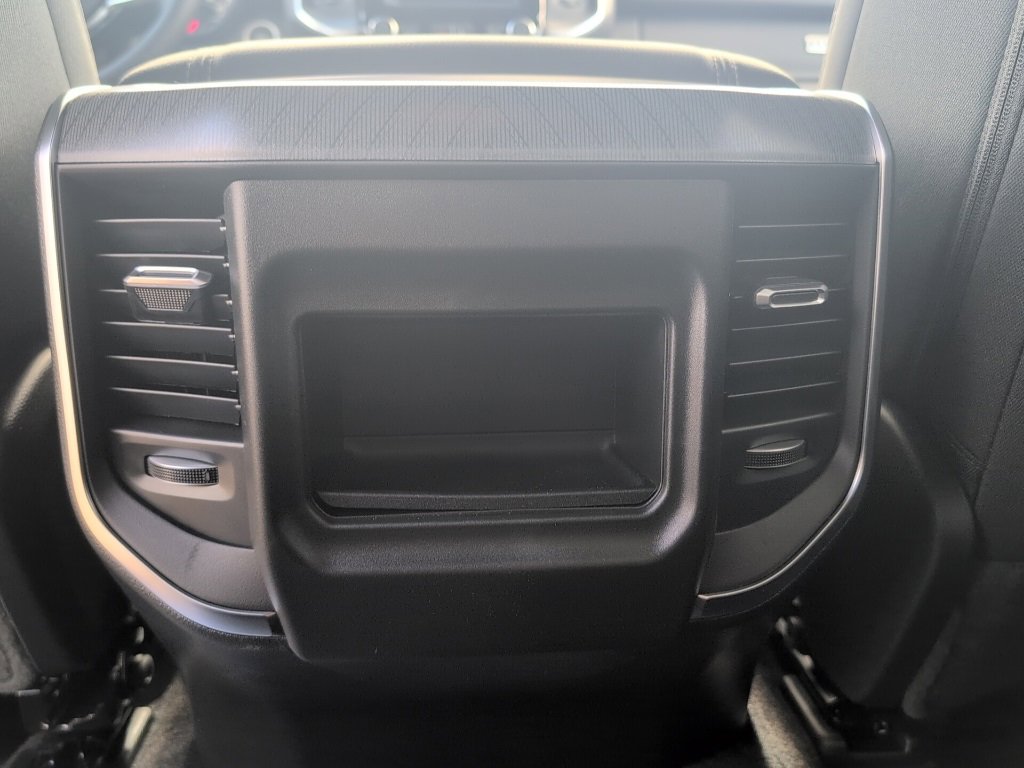 New 2025 RAM 1500 4x4 Crew Cab image 17