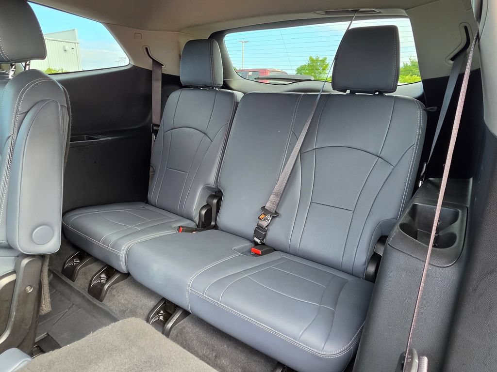Used 2020 Buick Enclave Essence w/ LPO, Floor Liner Package FWD image 34