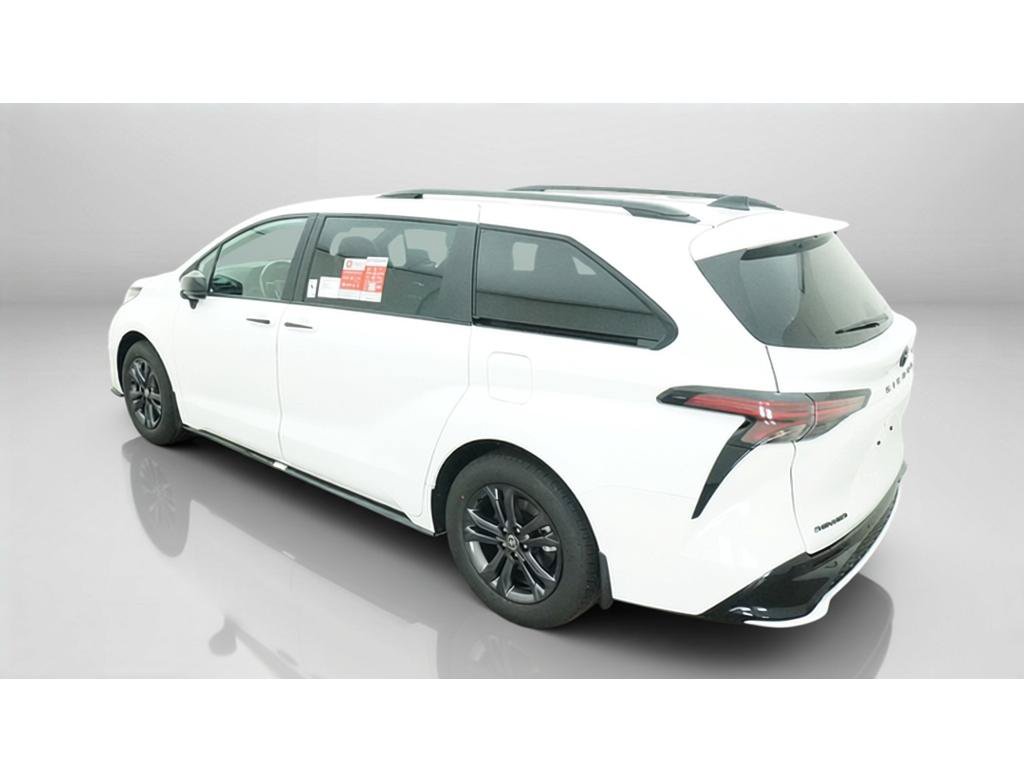 New 2026 Toyota Sienna XSE AWD/4WD image 5