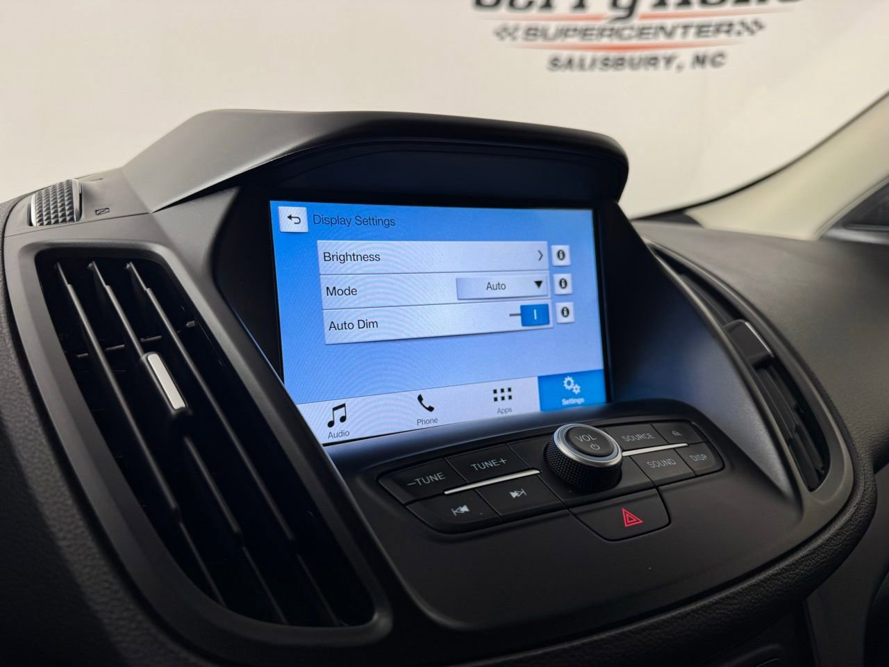 Used 2018 Ford Escape SEL image 26