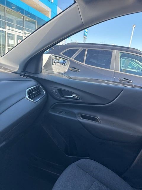 Used 2023 Chevrolet Equinox LT image 13