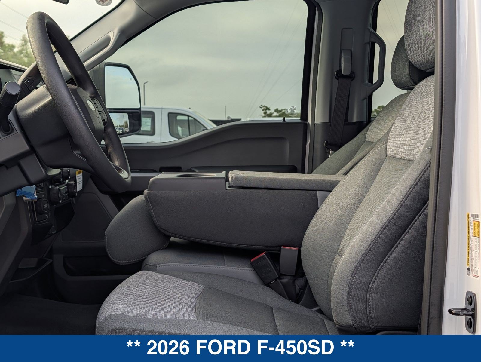 New 2026 Ford F450 XLT w/ FX4 Off-Road Package AWD/4WD image 47