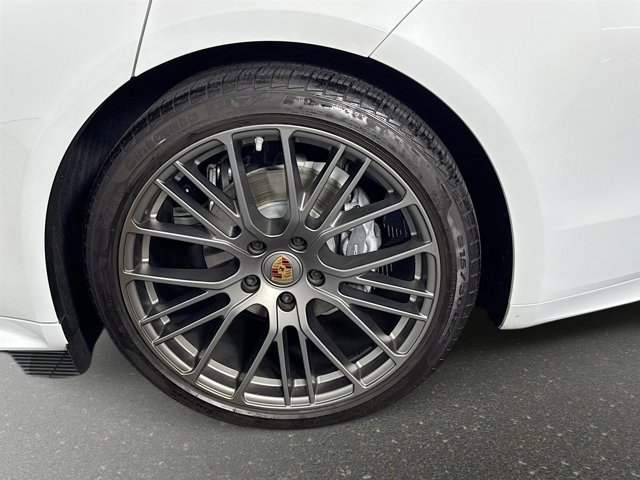 Used 2023 Porsche Panamera 4 Platinum Edition image 33
