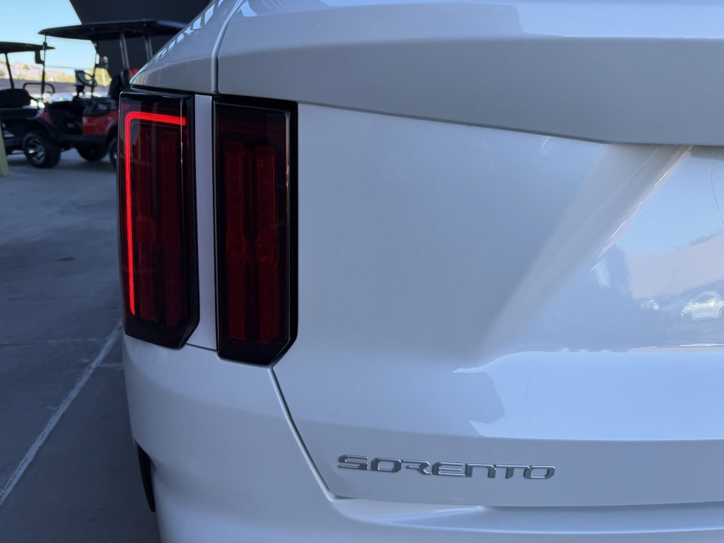 Used 2023 Kia Sorento SX Prestige image 14