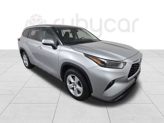 Used 2024 Toyota Highlander LE image 8