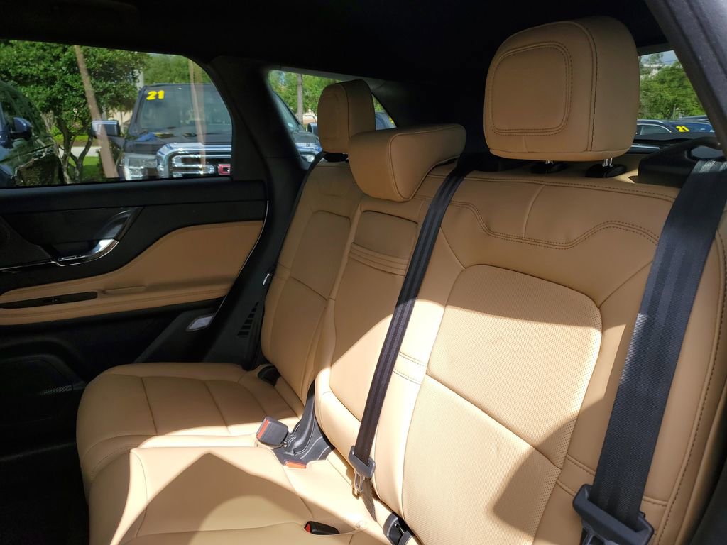Used 2023 Lincoln Corsair Reserve image 11