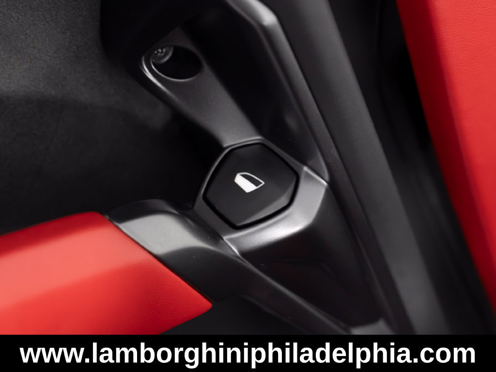 Used 2024 Lamborghini Revuelto AWD/4WD image 16