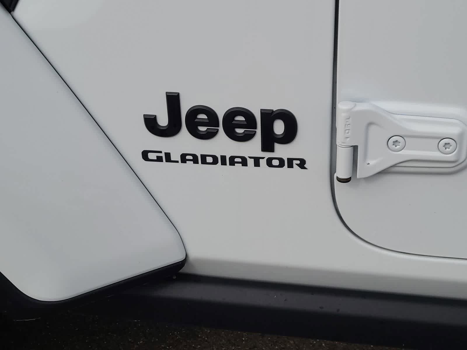 Used 2022 Jeep Gladiator Sport image 15