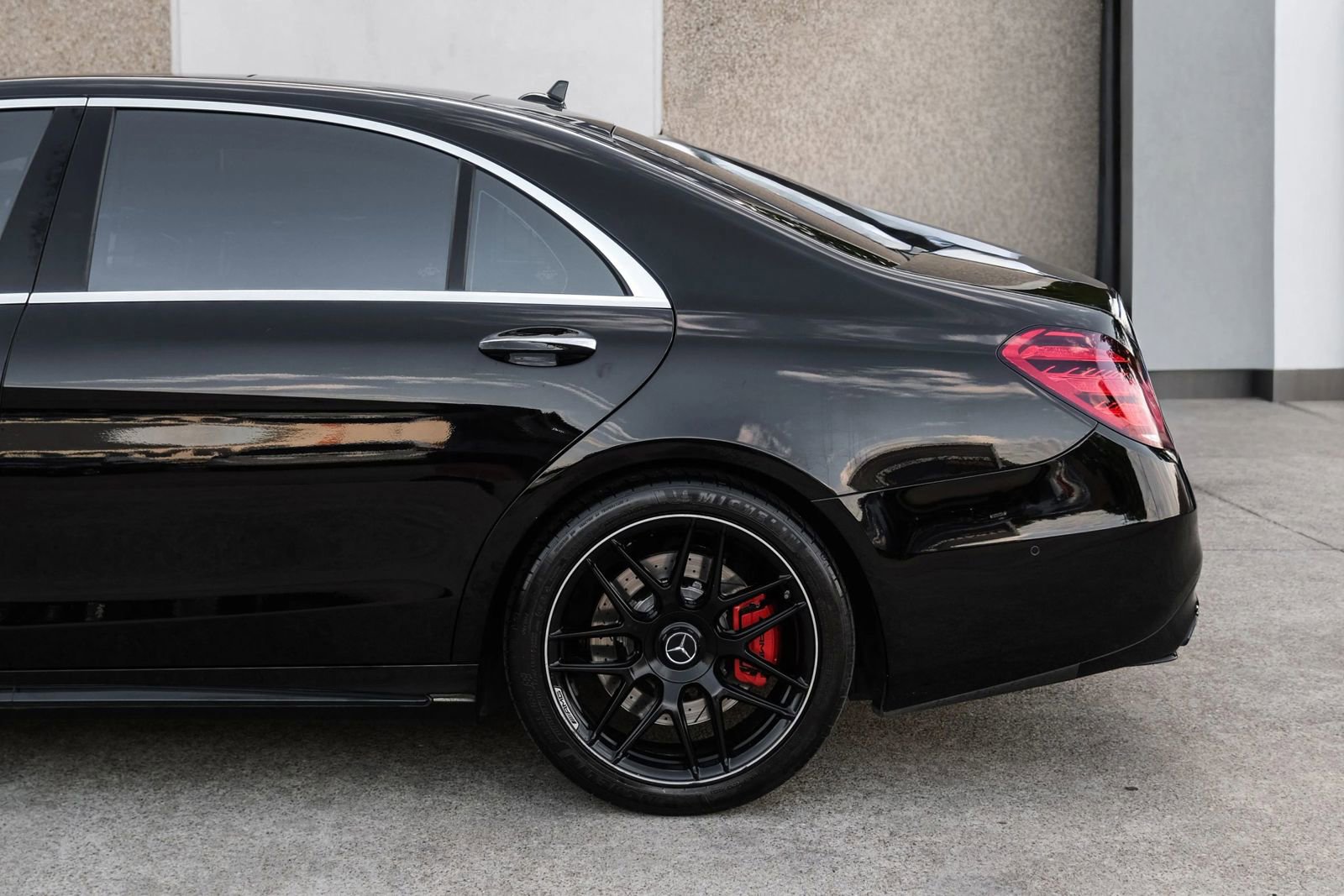 Used 2019 Mercedes-Benz S 63 AMG S 4MATIC Sedan image 13