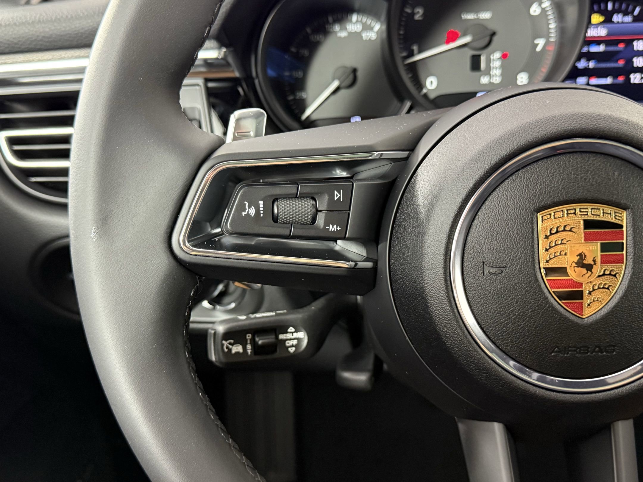 New 2025 Porsche Macan image 19