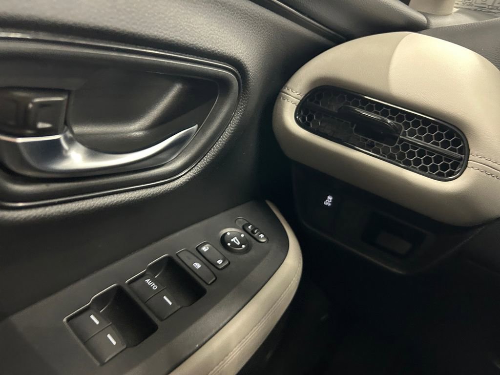 Used 2023 Honda HR-V LX image 28