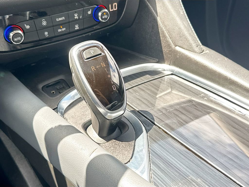 Used 2020 Buick Enclave Essence image 16