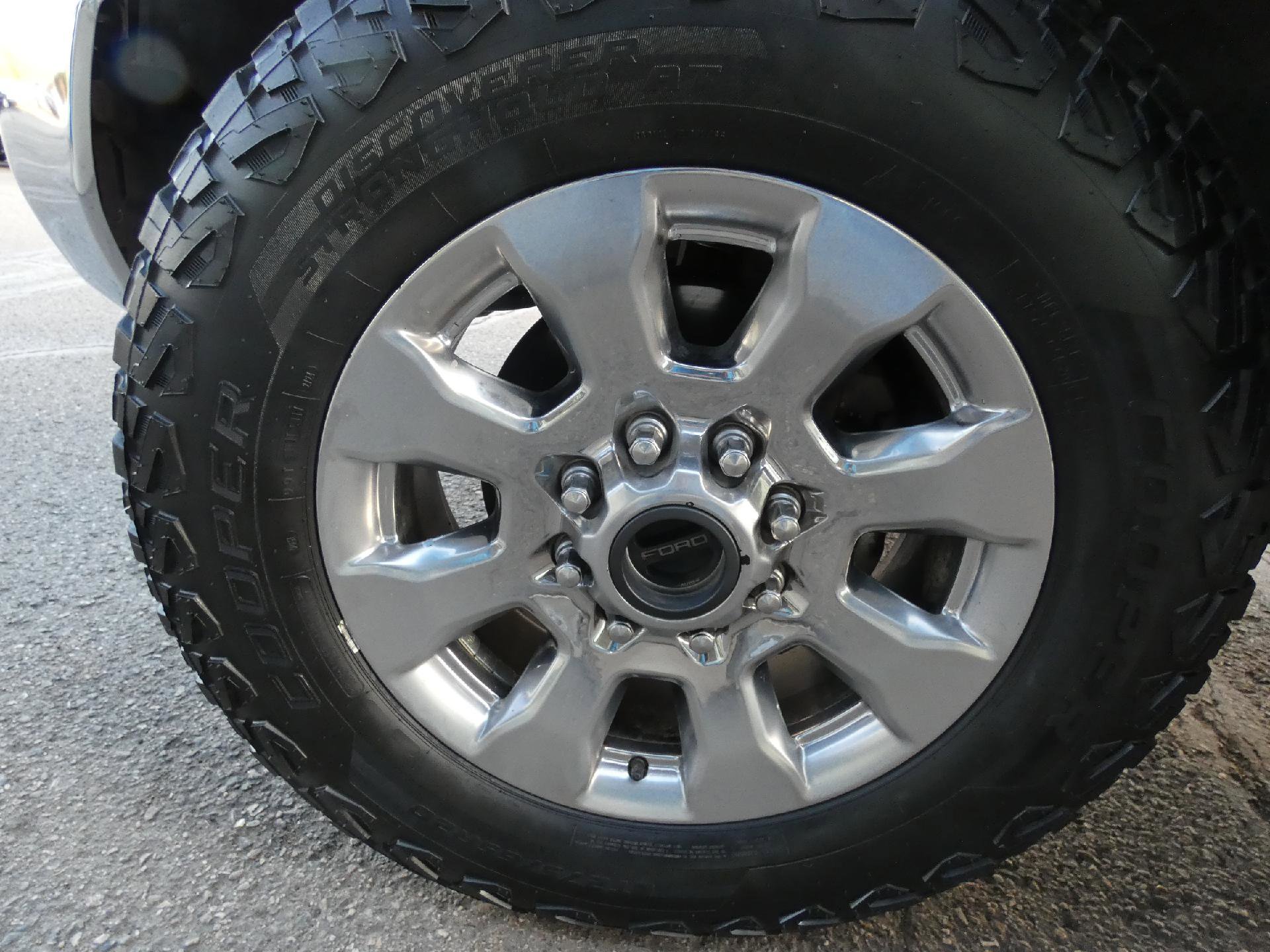 Used 2019 Ford F250 Lariat w/ Lariat Ultimate Package AWD/4WD image 8