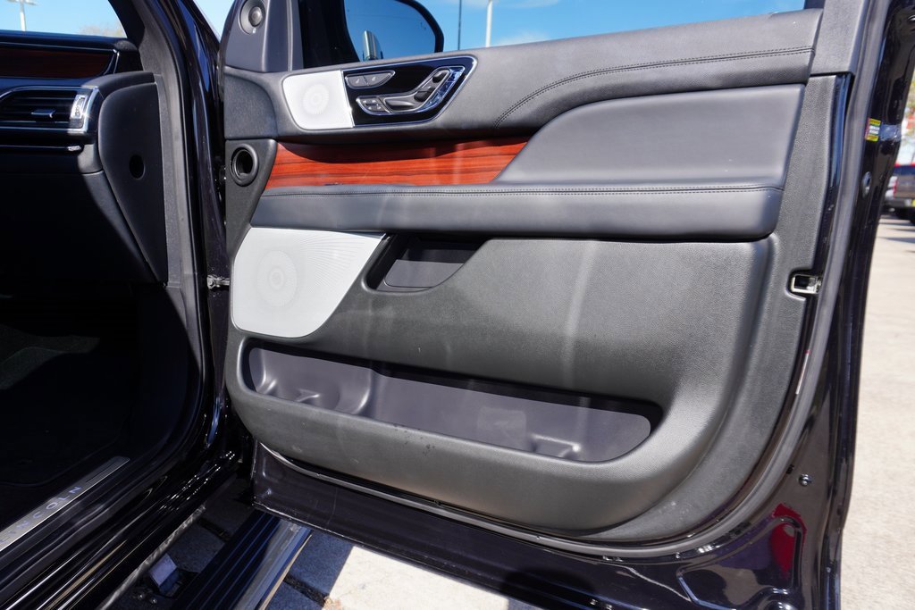 Used 2023 Lincoln Navigator L Reserve image 28