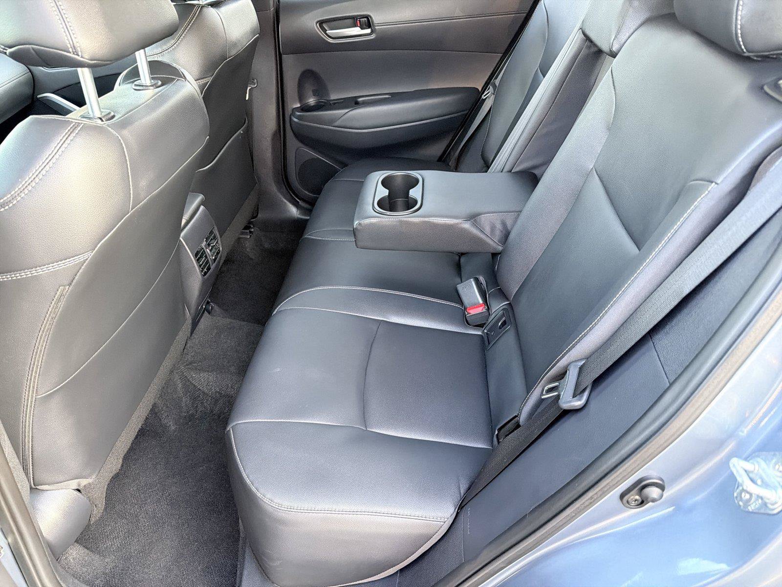 Used 2025 Toyota Corolla Cross XLE FWD image 19
