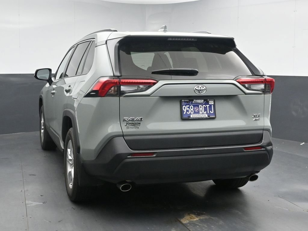 Used 2020 Toyota RAV4 XLE w/ Convenience Package image 6