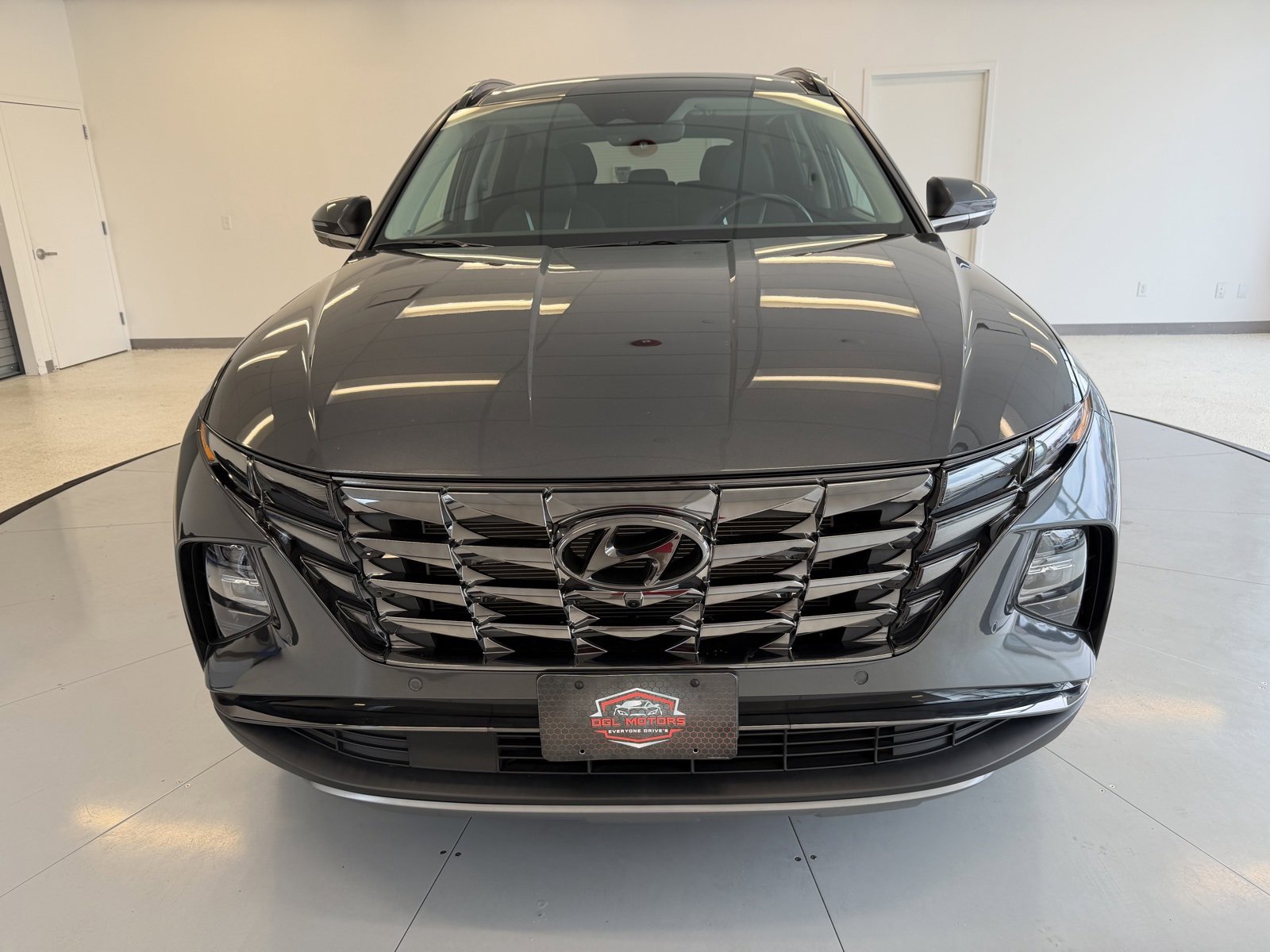 Used 2023 Hyundai Tucson Limited w/ Cargo Package image 2