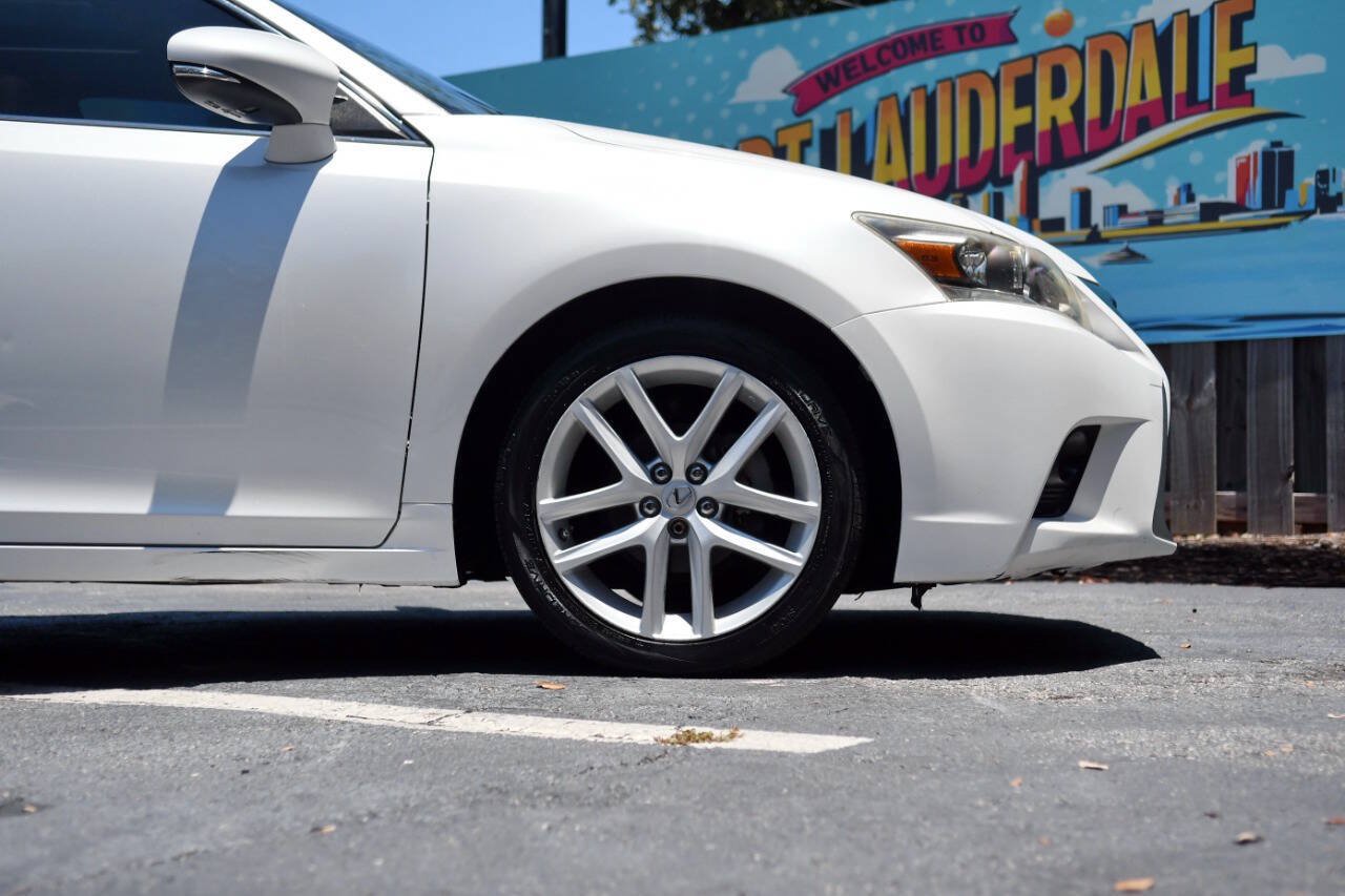 Used 2015 Lexus CT 200h FWD image 38