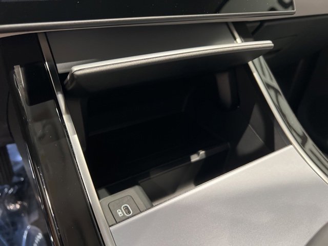 Used 2025 Land Rover Range Rover Evoque S image 26