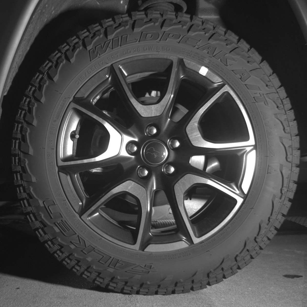 Used 2025 Jeep Compass Trailhawk AWD/4WD image 14
