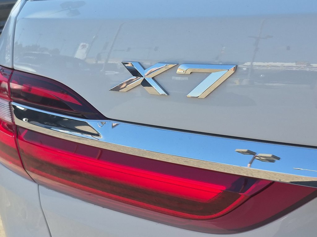Used 2022 BMW X7 xDrive40i w/ Premium Package AWD/4WD image 33