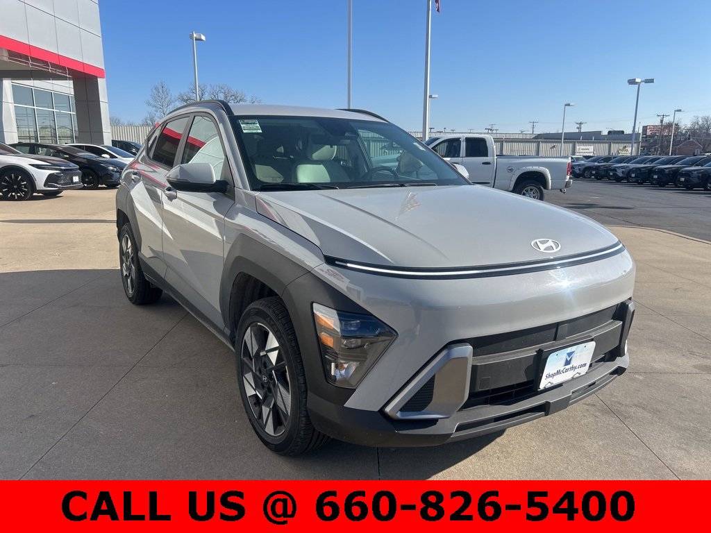 Used 2024 Hyundai Kona SEL image 3