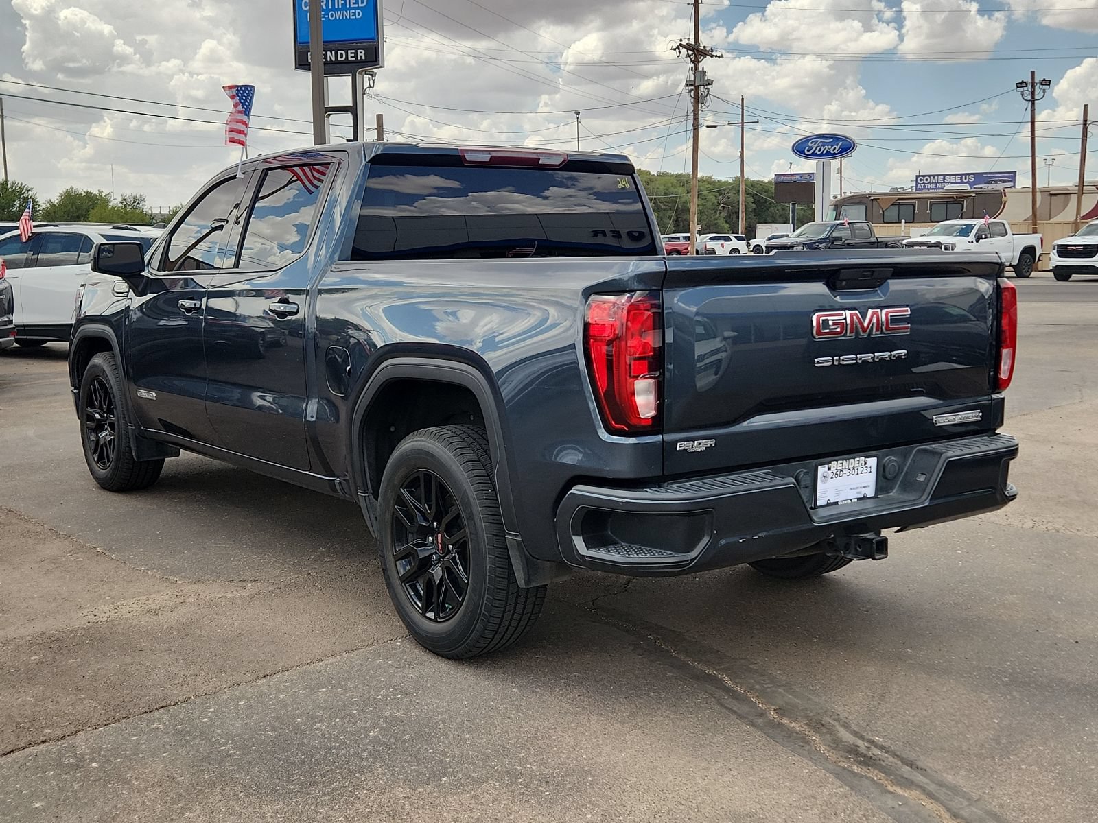 Used 2020 GMC Sierra 1500 Elevation w/ Elevation Value Package RWD image 3