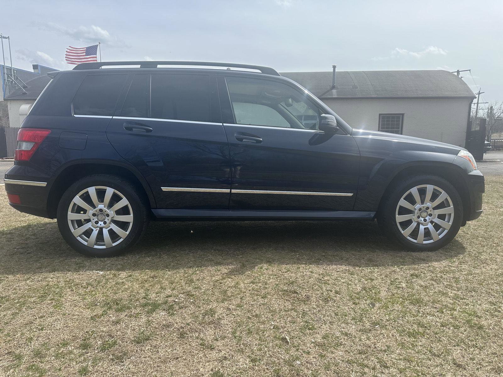 Used 2010 Mercedes-Benz GLK 350 4MATIC image 6