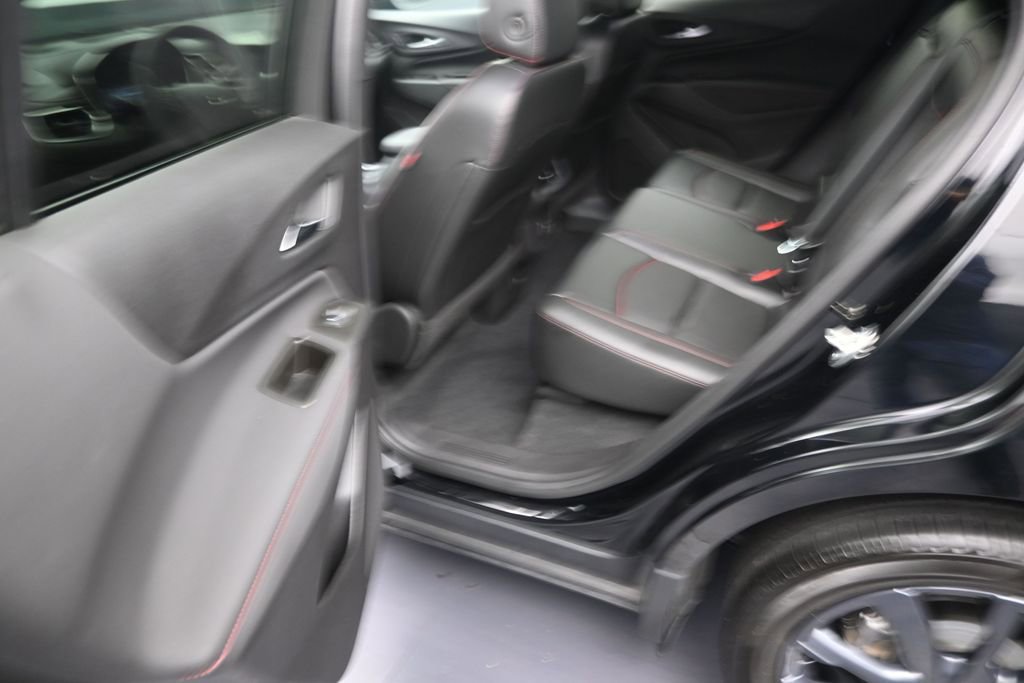 Used 2024 Chevrolet Equinox RS w/ RS Leather Package FWD image 12