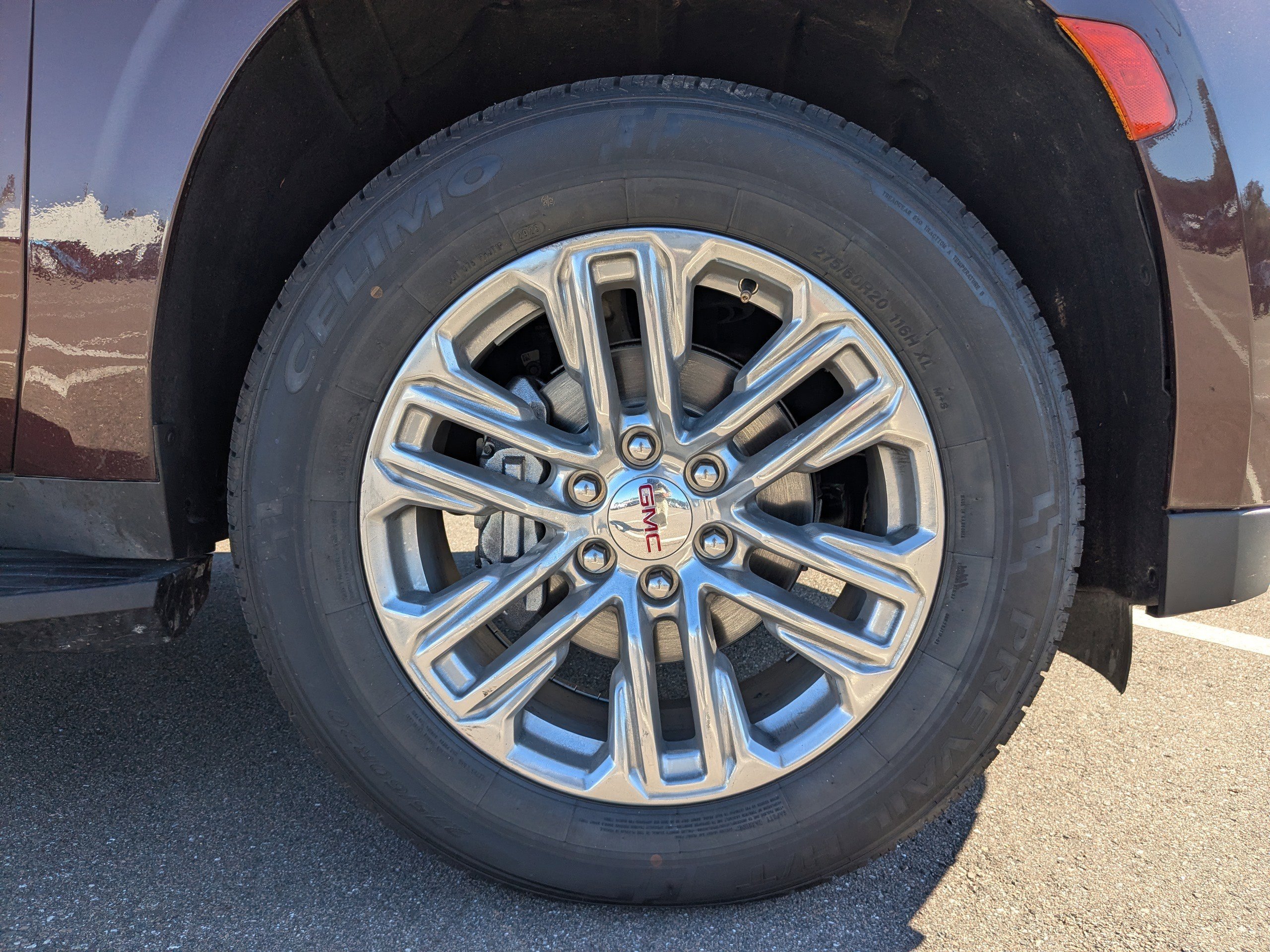 Used 2023 GMC Yukon SLT w/ Max Trailering Package image 10