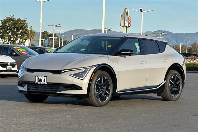 New 2025 Kia EV6 Wind RWD image 8