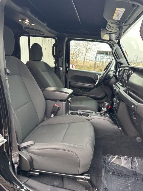 Used 2021 Jeep Gladiator Sport image 33