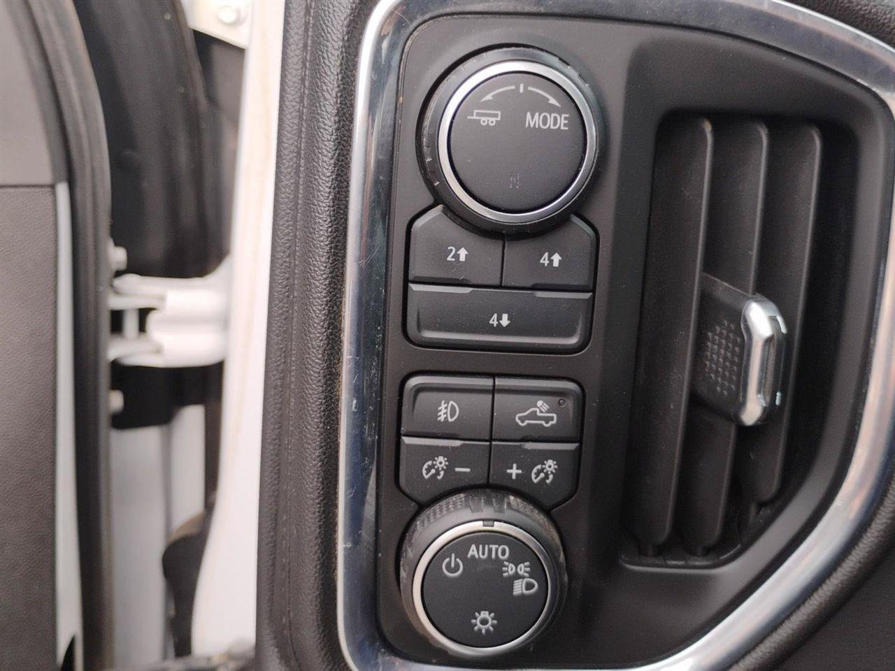 Used 2023 Chevrolet Silverado 2500 LT w/ Convenience Package AWD/4WD image 32