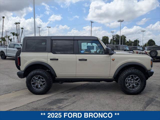 New 2025 Ford Bronco Badlands AWD/4WD image 6