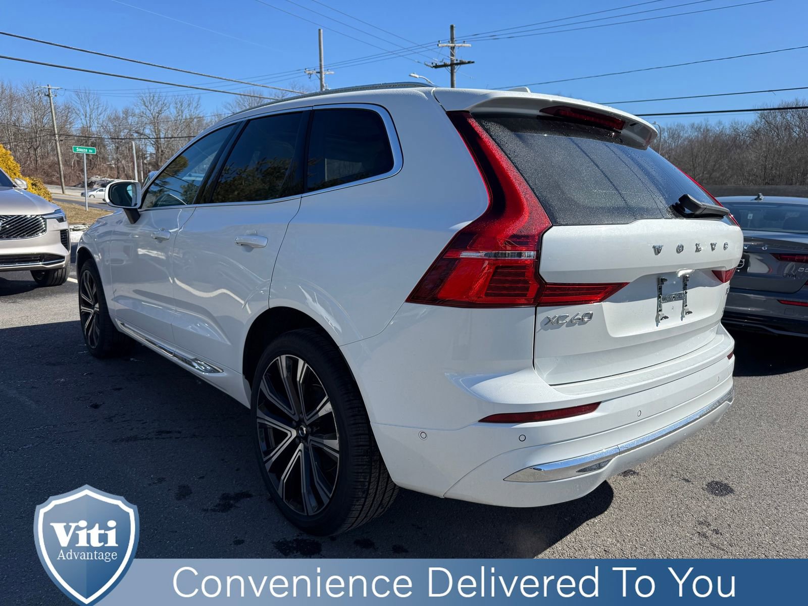 Certified 2023 Volvo XC60 B5 Ultimate w/ Climate Package image 6