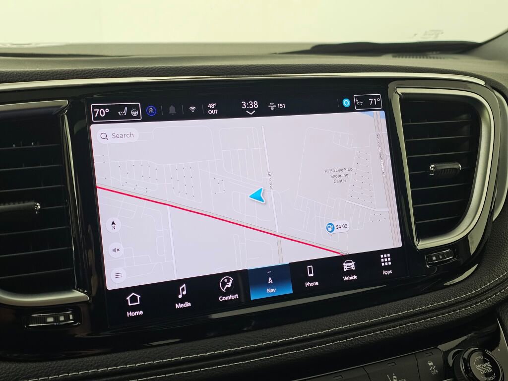 Used 2026 Chrysler Pacifica Limited w/ S Appearance Package image 28