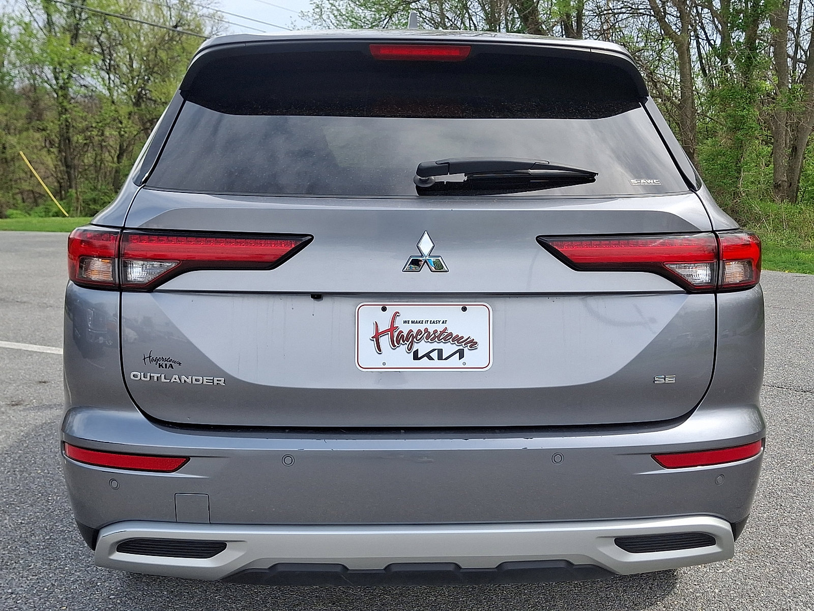 Used 2024 Mitsubishi Outlander SE AWD/4WD image 5